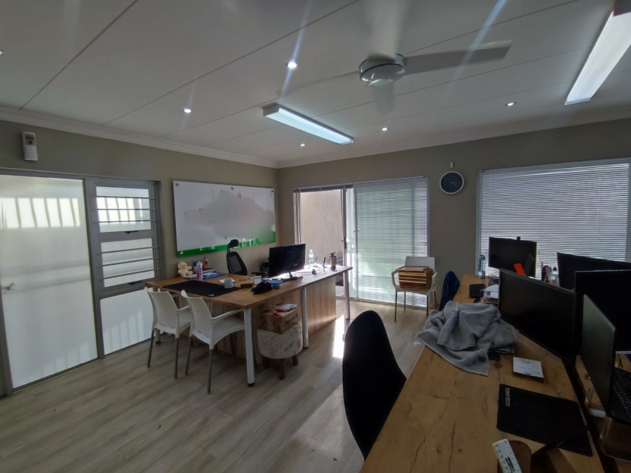 4 Bedroom Property for Sale in Langenhovenpark Free State